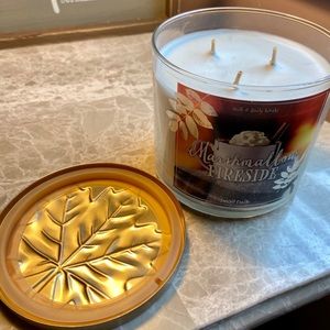 NEW Bath & Body Works Marshmallow Fireside Candle